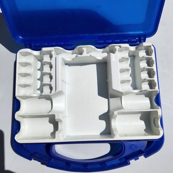 Sanyo Eneloop Battery and Charger Storage Case Batteries Organizer Hard Case Hol - Picture 1 of 11